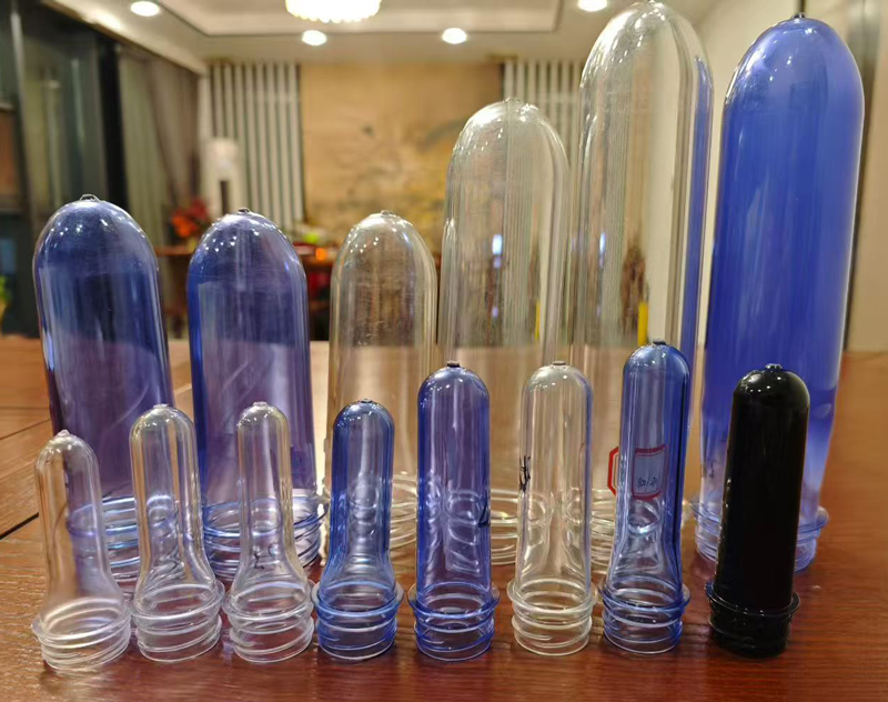 小瓶胚從11.9克到28克，大瓶胚從100克到350克，產(chǎn)品更加豐富